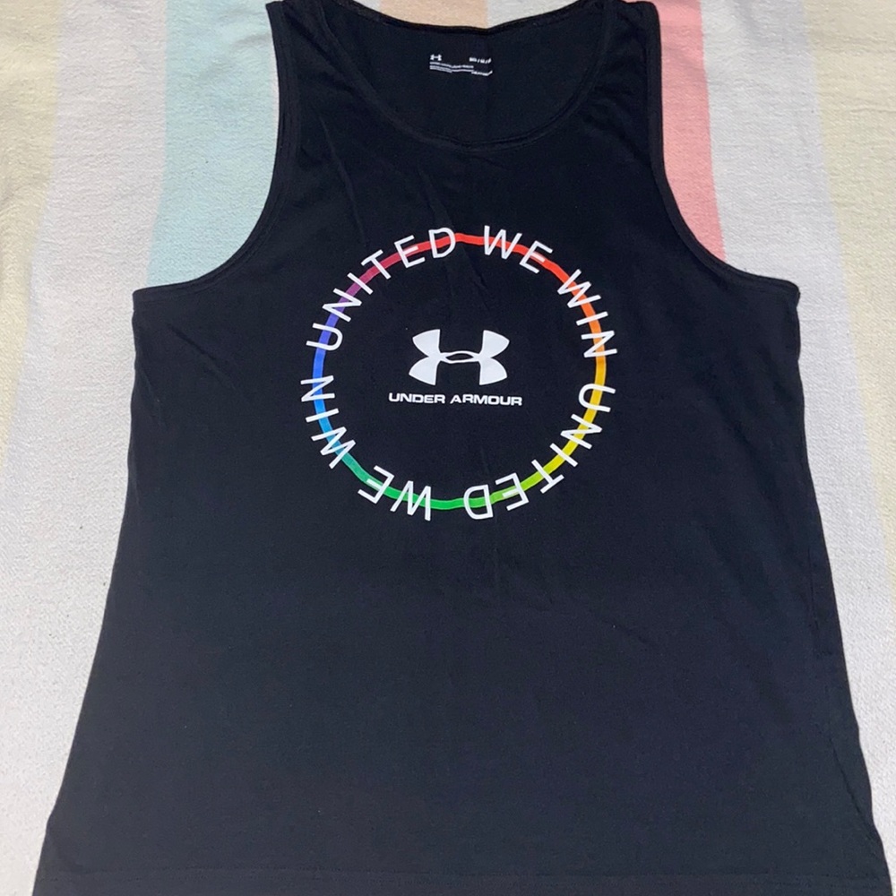 Hi all I’m selling Under Armor tank shirt